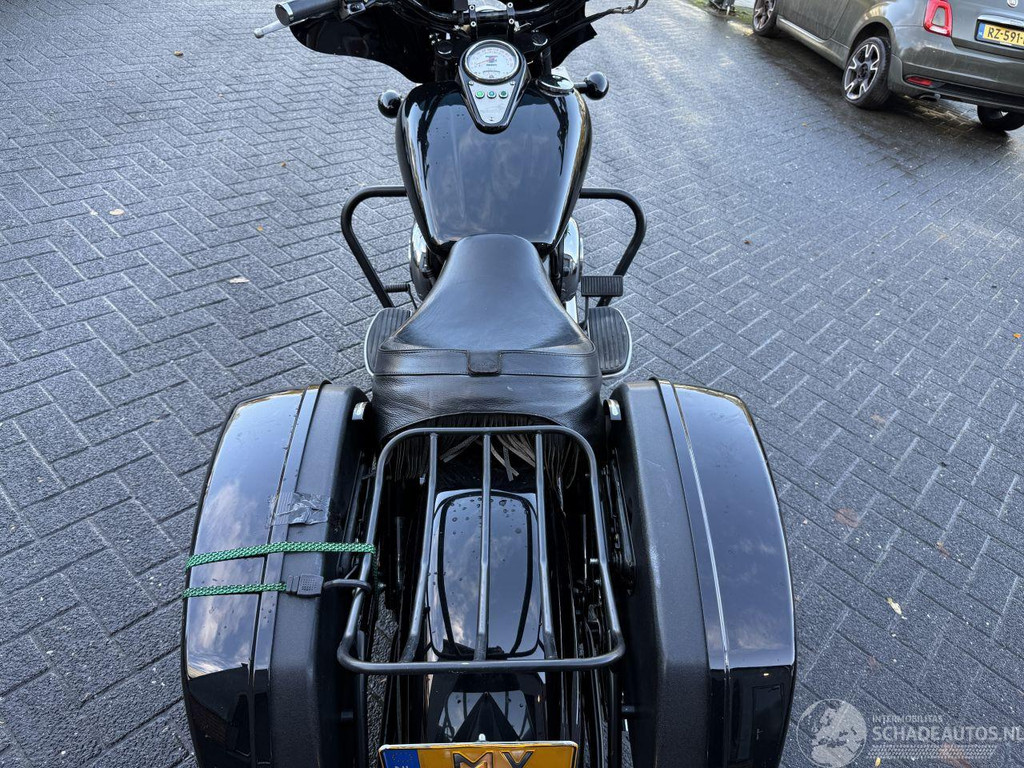48694588-15.jpg