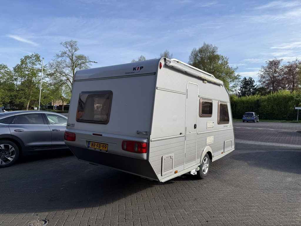 52838195-37.jpg